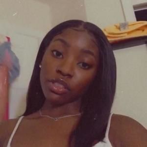 Meet your Posher, Zenaya